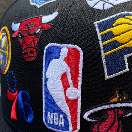 海外仕様 59FIFTY ニューエラ NEWERA 総柄 NBA 限定 Allover Patches キャップ (100-7)