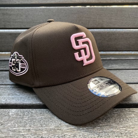 海外限定 Newera ニューエラ 9Forty Aフレーム SD Padres サンディエゴ パドレス 50周年記念 キャップ (940-155)