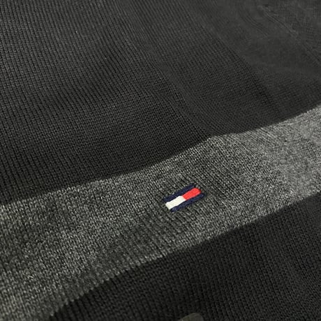 USAモデル TOMMY HILFIGER 綿100％ ストライプ クルーネック セーター 黒/グレー (R4F-34)