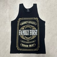 LA発 Shaka Wear アンダーグラウンド グラフィックデザイン タンクトップ Family First 黒 (GTT9)
