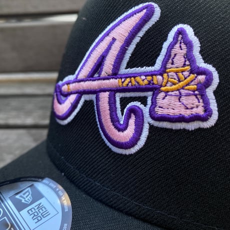 海外限定 Newera ニューエラ 9Forty Aフレーム Braves アトランタ ブレーブス 30th シーズンイン記念 キャップ (940-157)