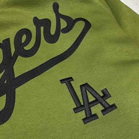 米国老舗ブランド Antigua ロサンゼルス ドジャース MLB オリーブ VICTORY HOODIE