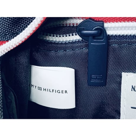 トミーヒルフィガー TommyHilfiger クロスボディ excusion 斜め掛け ボディバッグ ウェストバッグ 紺