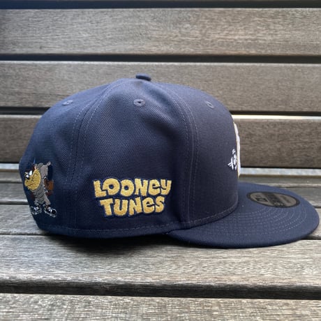 海外仕様 9FIFTY ニューエラ MLB ニューヨーク ヤンキース NY Yankees タズ Looney Tunes (950-272)