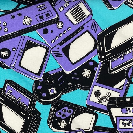 日本製 和柄 バンダナ 昭和レトロ ゲーム機 ファミコン ゲームボーイ 大判サイズ 綿100% 水色 (BNDN55)