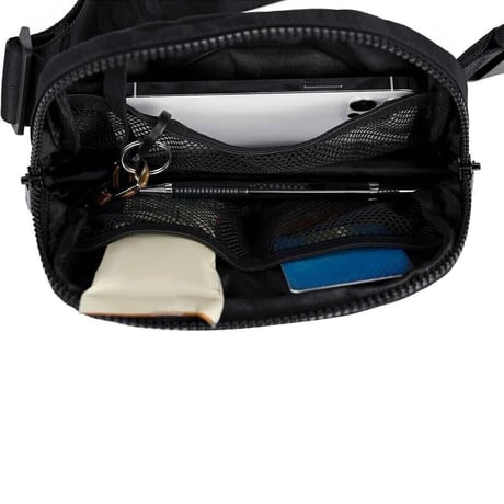 カナダ発 Lolë ロレ Crossbody Belt Bag ユニセックス クロスボディ ベルトバッグ (NKBG23)