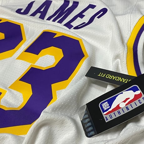 米国規格 NIKE ナイキ Lakers レイカーズ 23 レブロンジェームズ オーセンティック ジャージー 白