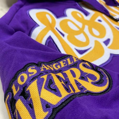 NBA公式 FISLL ロサンゼルス レイカーズ ハイクラス仕様 スウェット セットアップ 刺繍 パッチ