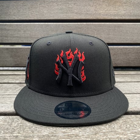 海外限定 9FIFTY ニューエラ NY Yankees ニューヨーク ヤンキース スナップバックキャップ 炎 レッドフレイム (950-249)