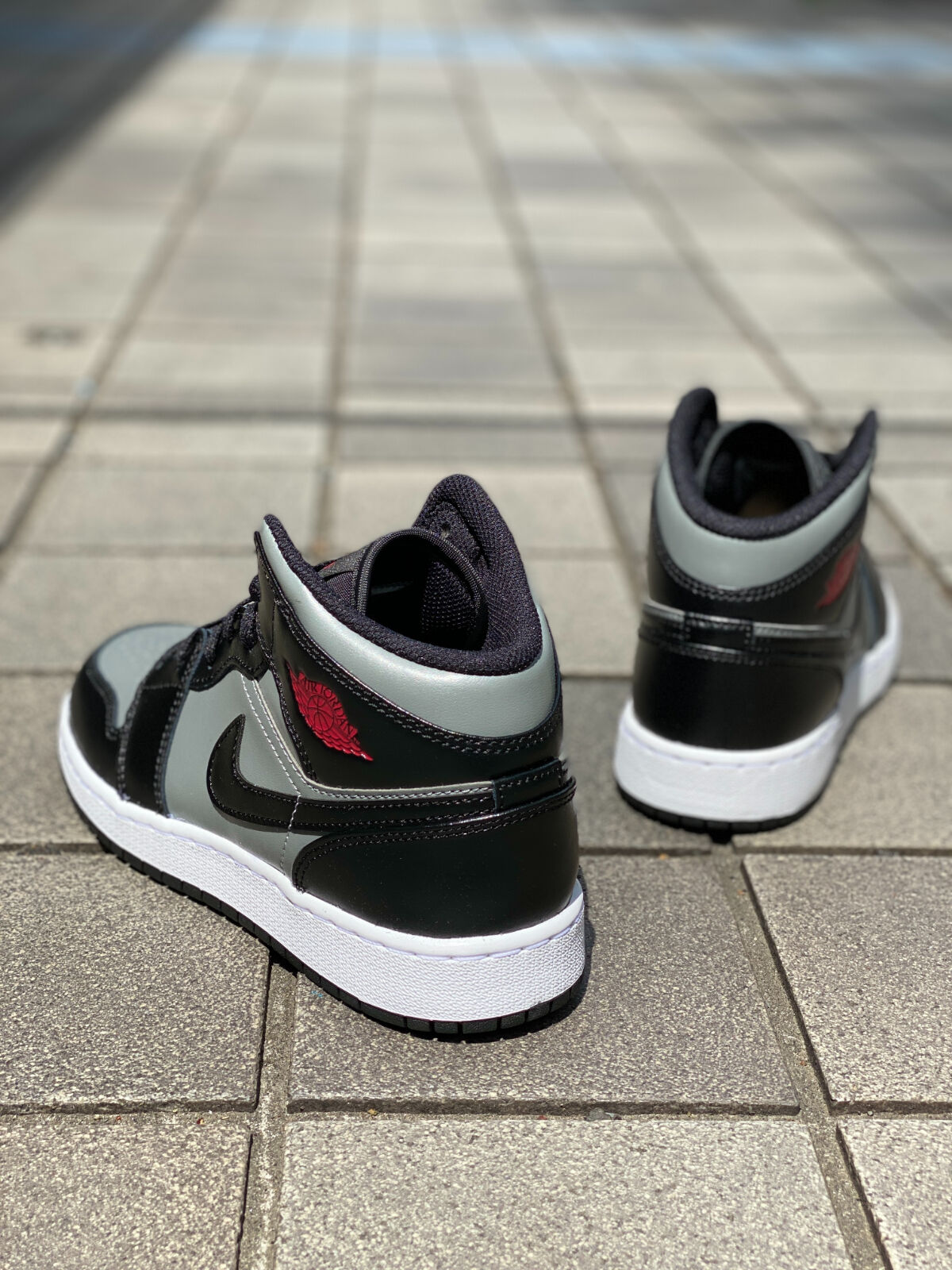 NIKE ナイキ AIR JORDAN1 MID エアジョーダン1 ミッドカット 