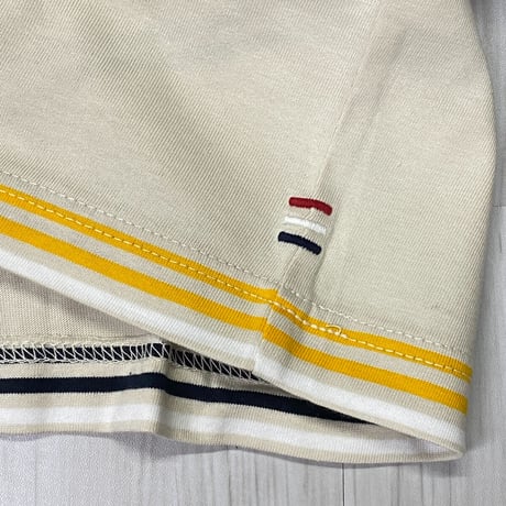 USAモデル TOMMY HILFIGER トミージーンズ TJ ストライプ バッジロゴTシャツ Oatmeal (R4F-5)