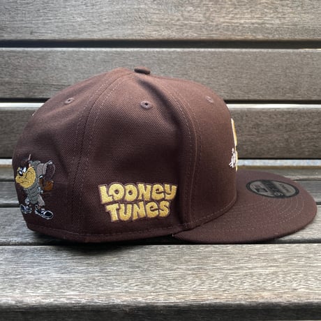 海外仕様 9FIFTY ニューエラ MLB サンディエゴ パドレス Padres タズ Looney Tunes (950-271)