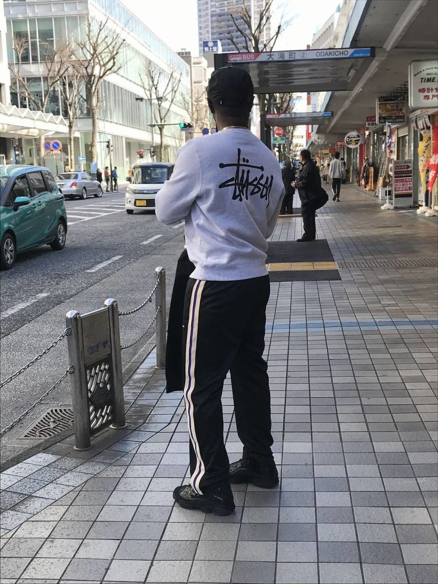 STUSSY　ベーシックロゴスウェット　L　ブラウン　両面プリント　グアテマラ製