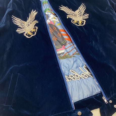 別珍 「Yokosuka刺繍入り」 横須賀発祥 SUKAJAN スカジャン 鷹 龍 HAWK ベルベット VELVET 紺 (SKJ103)
