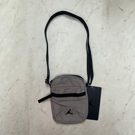 NIKE ナイキ Jordan Airborne Crossbody Festival Bag ジョーダン クロスボディ フェスティバルバッグ (NKBG12)
