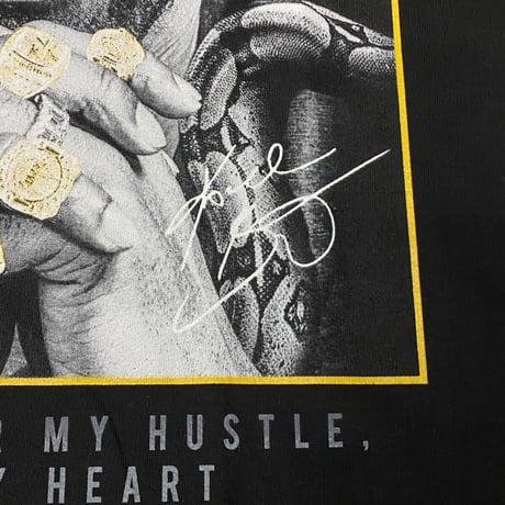 LA発 コービー Kobe アンダーグラウンド グラフィック ヘビーウェイト Tシャツ 黒 ブラックマンバ (GTS95)