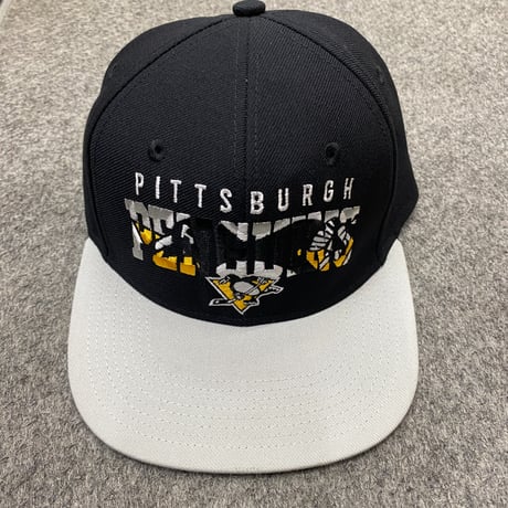 Adidas アディダス NHL ピッツバーグ ペンギンズ スナップバックキャップ アイスホッケー 黒/グレー