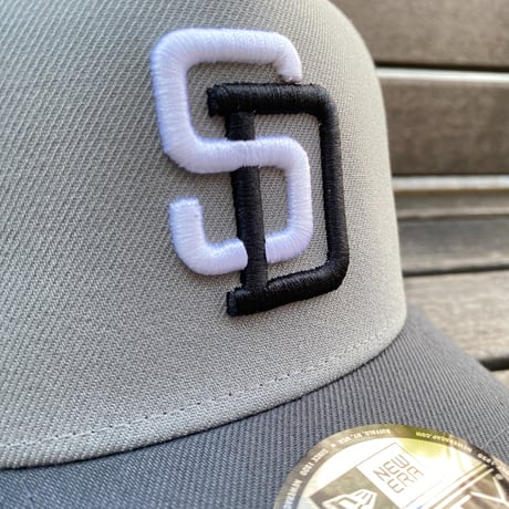 海外限定 Newera ニューエラ 9Forty Aフレーム SD Padres サンディエゴ パドレス 40周年記念 キャップ (940-311)