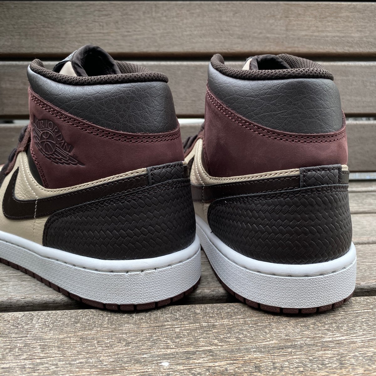 Paris1893 YMCAに捧げるオマージュ作! NIKE AIR JORDAN1 MID