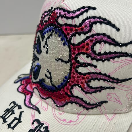 USA仕様 Ed Hardy エドハーディ Skull Flame ラインストーン メッシュ トラッカーキャップ Ivory (EDC8)