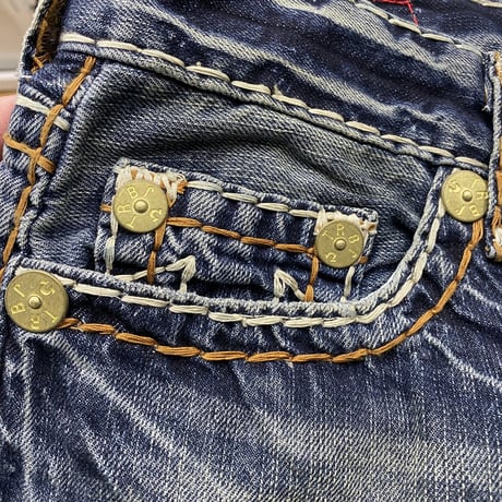 プレミアムジーンズ True Religion トゥルーレリジョン Rocco Super T Skinny スキニージーンズ (JNS260)