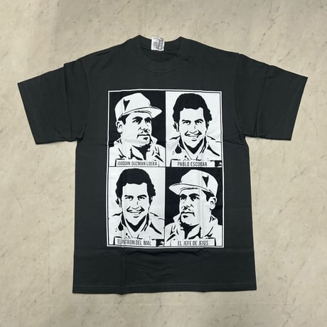 LA発 NARCOS ナルコス 密売人 パブロ グラフィック 半袖 ヘビーウェイト Tシャツ グレー (GTS110)