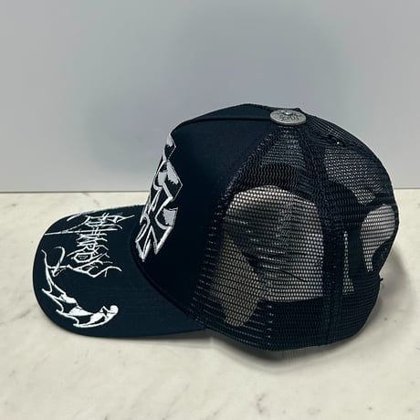 USA仕様 Ed Hardy エドハーディ Crosses Trucker 十字架 刺繍 メッシュ トラッカーキャップ Black (EDC10)