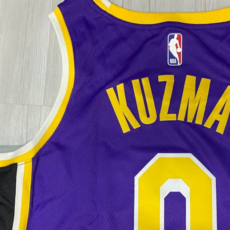 米国規格 NIKE ナイキ Lakers レイカーズ NBA カイルクーズマ オーセンティック ジャージー 紫