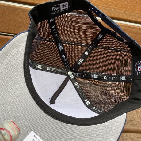 海外限定 ニューエラ LogoTrucker 9Fifty ニューヨーク ヤンキース Yankees トラッカーキャップ MLB