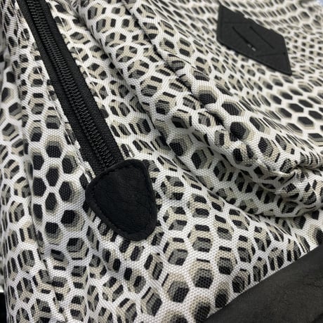 USAモデル JANSPORT  WHITE URBAN OPTICAL 総柄 オースティン 大容量 バックパック リュック
