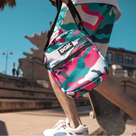 超レア DGK ディージーケー SouthBeach 迷彩 ショルダーバッグ クロスボディ