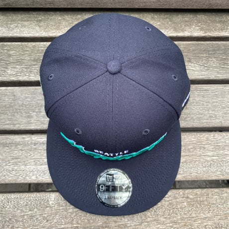 USA限定 9FIFTY ニューエラ MLB シアトル マリナーズ Mariners スナップバックキャップ Evergreen Script (950-214)