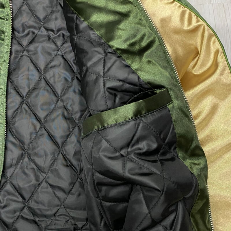 中綿入り Yokosuka刺繍入り スカジャン PUFF SUKAJAN 龍鯉 中綿入り Yokosuka刺繍入り スカジャン PUFF SUKAJAN 龍鯉