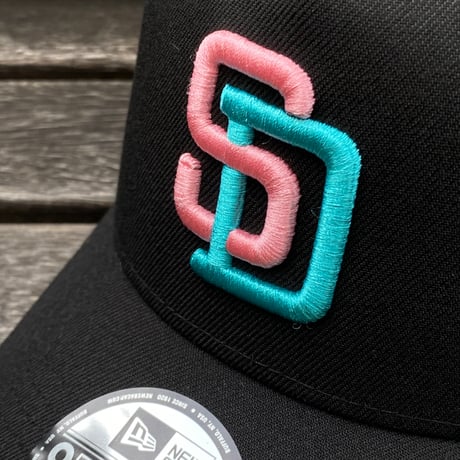 海外限定 Newera ニューエラ 9Forty Aフレーム SD Padres サンディエゴ パドレス 40周年記念 キャップ (940-217)