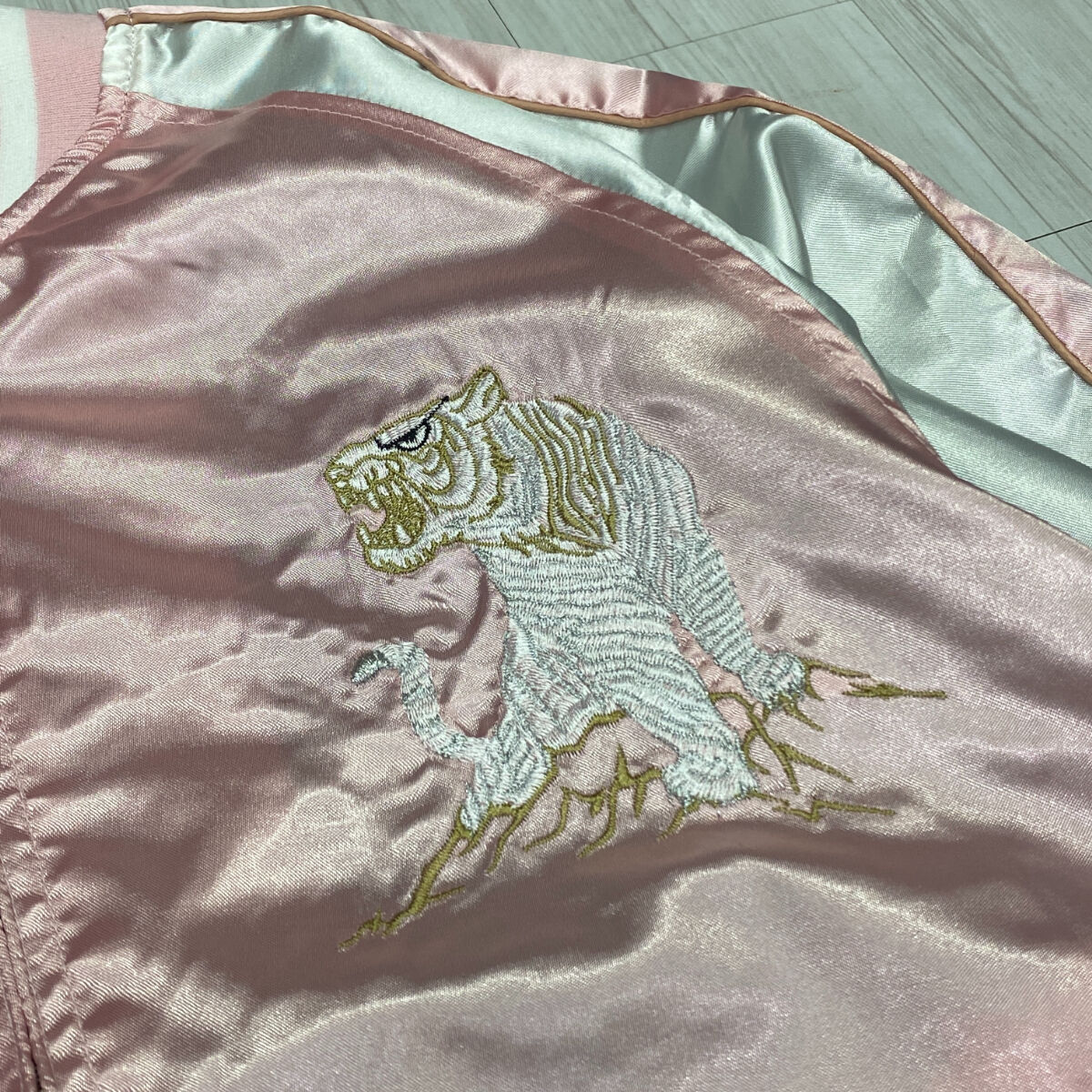 横須賀発祥 スカジャン Yokosuka刺繍入り SUKAJAN 龍虎 Tiger