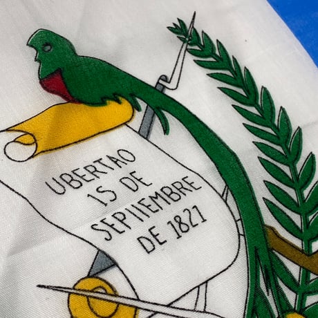 国旗バンダナ グアテマラ Guatemala 縦ストライプ ケツァール鳥 月桂樹  (BNDN125)