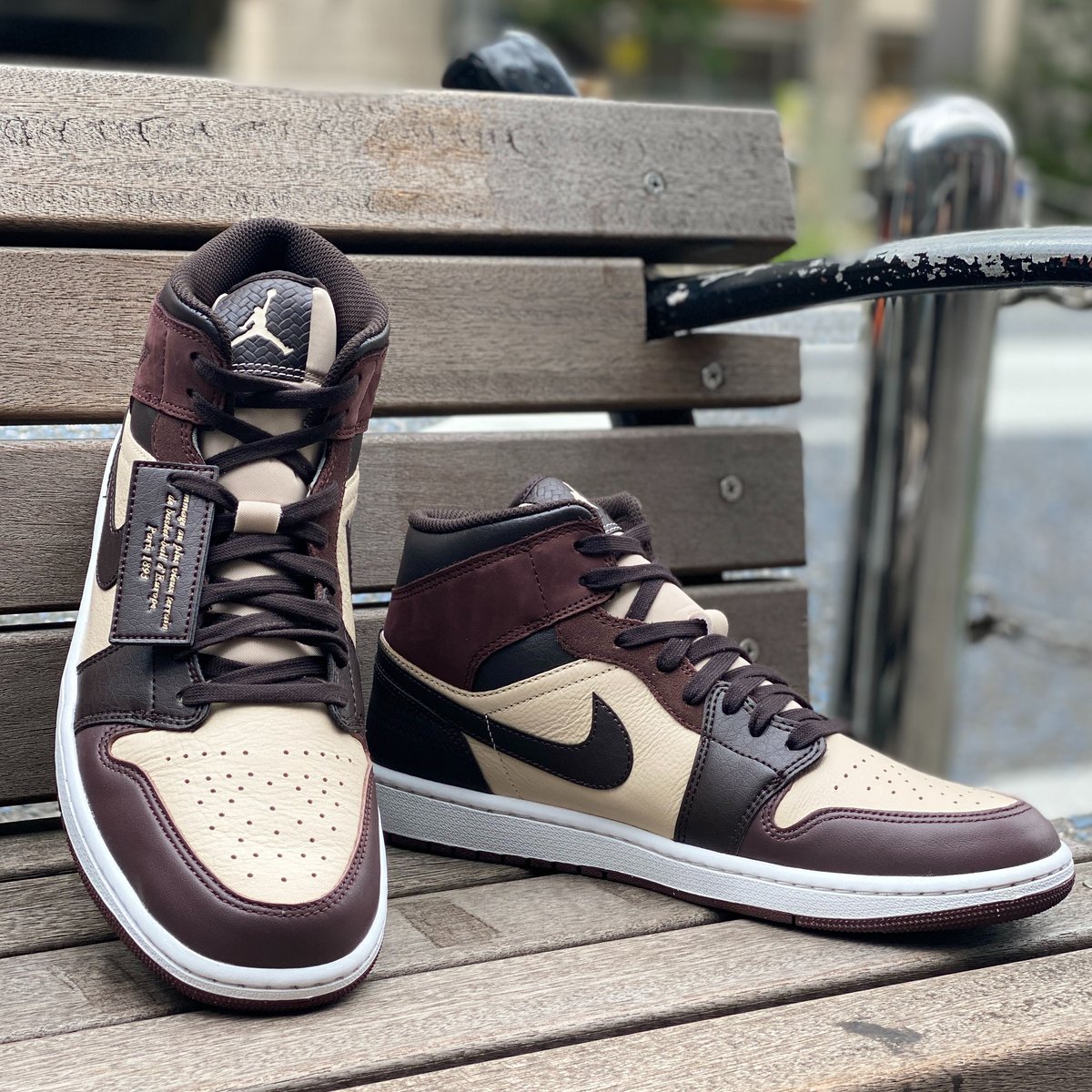 エアジョーダン1 ミッド オマージュ Wmns Jordan 1 Mid SE 'Homage' - Air Jordan - DR0501 101
