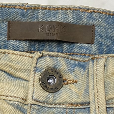 海外限定 KDNK ディーケーエヌケー Stacked Skinny Flare スタックド スキニーフレア ジーンス (JNS56)