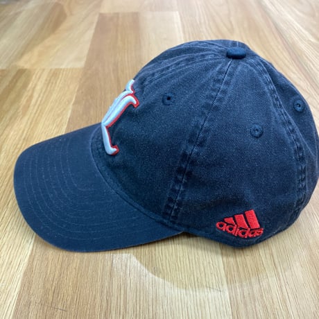 Adidas アディダス Collegiate カレッジエイト カンザス大学 ルイビル ville カージナルス ヴィンテージブラック ローキャップ
