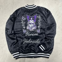 【Yokosuka刺繍入り】 日本限定 スカジャン SUKAJAN 刺繍 SANRIO サンリオ KUROMI クロミ (SKJ75)