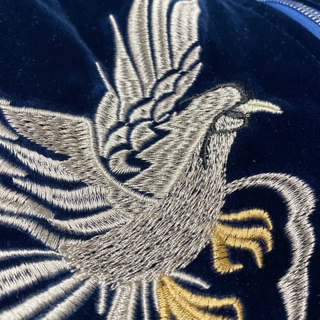 別珍 「Yokosuka刺繍入り」 横須賀発祥 SUKAJAN スカジャン 鷹 龍 HAWK ベルベット VELVET 紺 (SKJ103)