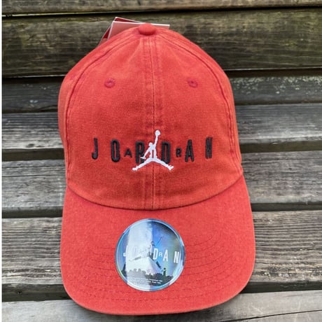 NIKE ナイキ AIR JORDAN ジョーダン ヘリテージ ローキャップ ストラップバック ヴィンテージ レッド