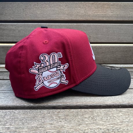 海外限定 Newera ニューエラ 9Forty A-Frame Aフレーム ATL Braves ブレーブス 30th Season In (940-151)