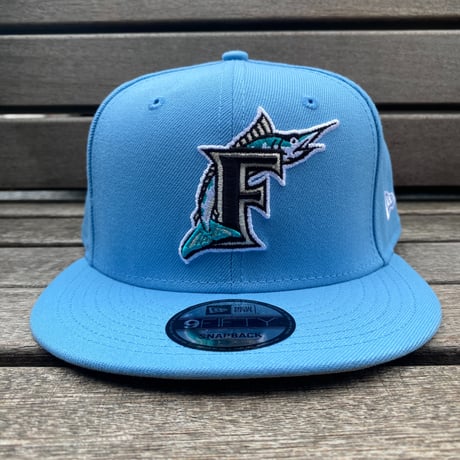 USA仕様 9FIFTY ニューエラ MLB フロリダ マーリンズ Marlins スナップバックキャップ Essentials Sky Blue (950-201)