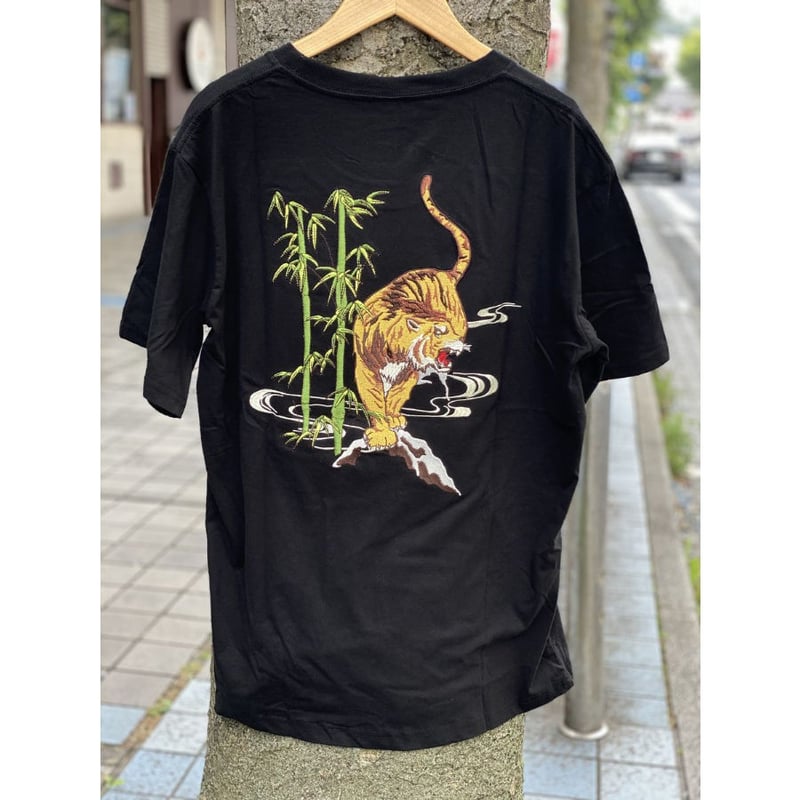 横須賀名物 スカジャン Tシャツ 刺しゅう スカT 虎 トラ TIGER 横須賀名物 スカジャン Tシャツ 刺しゅう スカT 虎 トラ TIGER