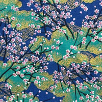 日本製 和柄 バンダナ 総柄 金彩雲取り桜文様 Japanese Gold Sakura 大判サイズ 綿100% (BNDN39)
