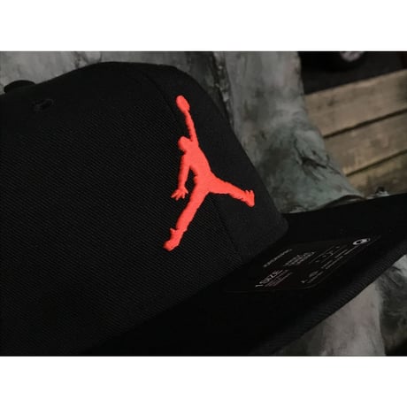 海外限定 NIKE JORDAN ナイキ ジョーダン JUMPMAN PRO スナップバック キャップ ネオンロゴ (7)