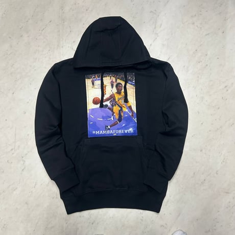 LA発 BLACK MANBA ブラックマンバ フォトパッチ グラフィック プルオーバー パーカー 黒 (GFX/Hdy33)