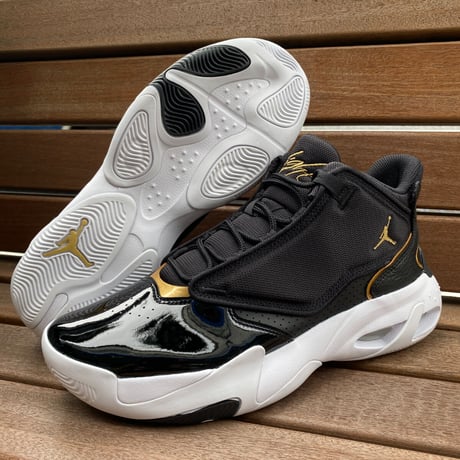 NIKE ナイキ JORDAN BRAND ジョーダン MAX AURA4 マックスオーラ4 黒 ゴールド (AJ67)