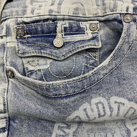 プレミアムジーンズ True Religion トゥルーレリジョン Ricky リッキー 総柄 ストレートジーンズ (JNS254)